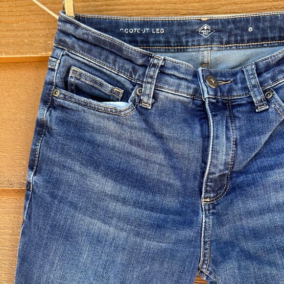 St. Johns Bay Womens Bootcut Jeans Size 6 Blue Stretch Mid-Rise Cotton Blend - Picture 8 of 13